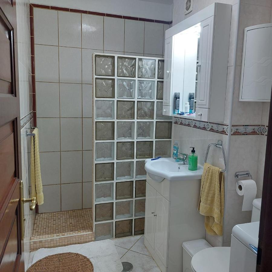 Victoria Court 2, Los Cristianos Guincho  Екстериор снимка
