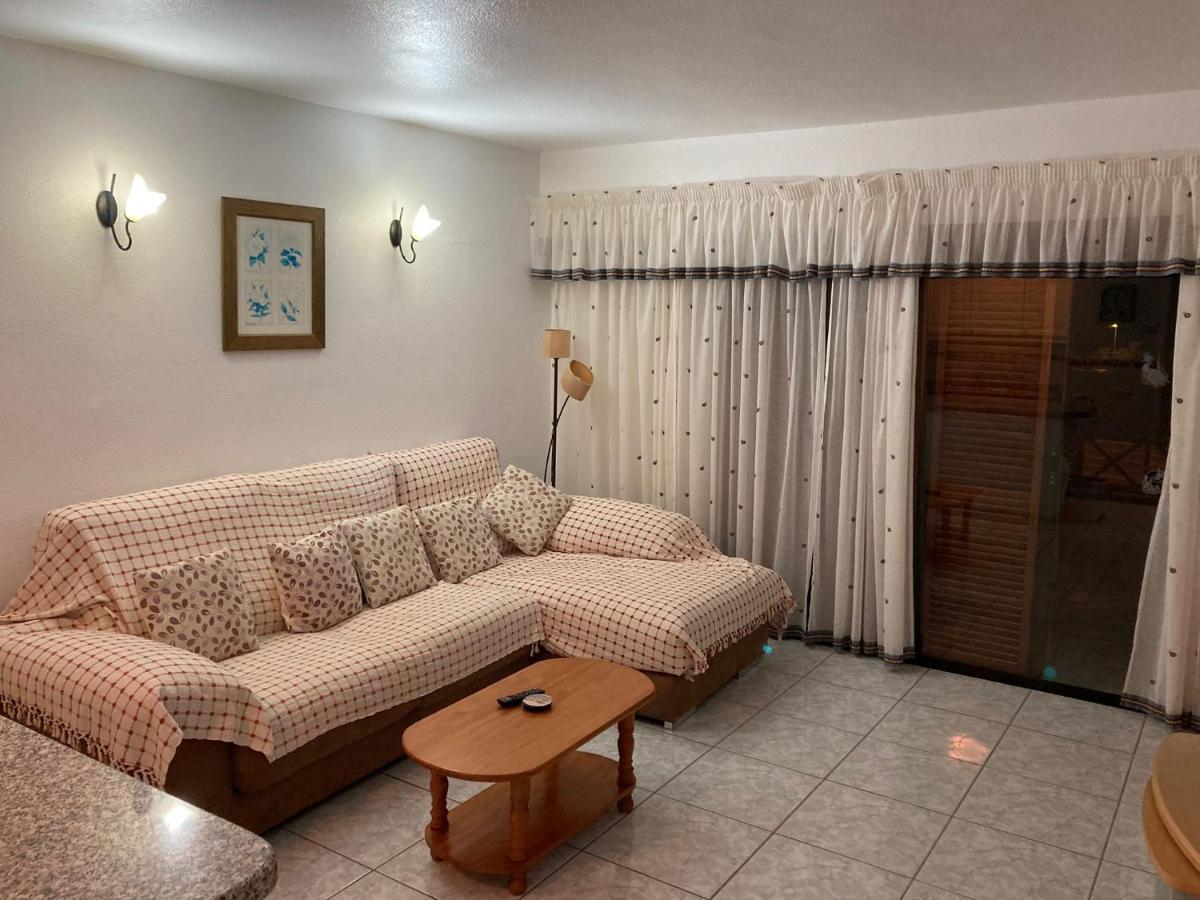 Victoria Court 2, Los Cristianos Guincho  Екстериор снимка