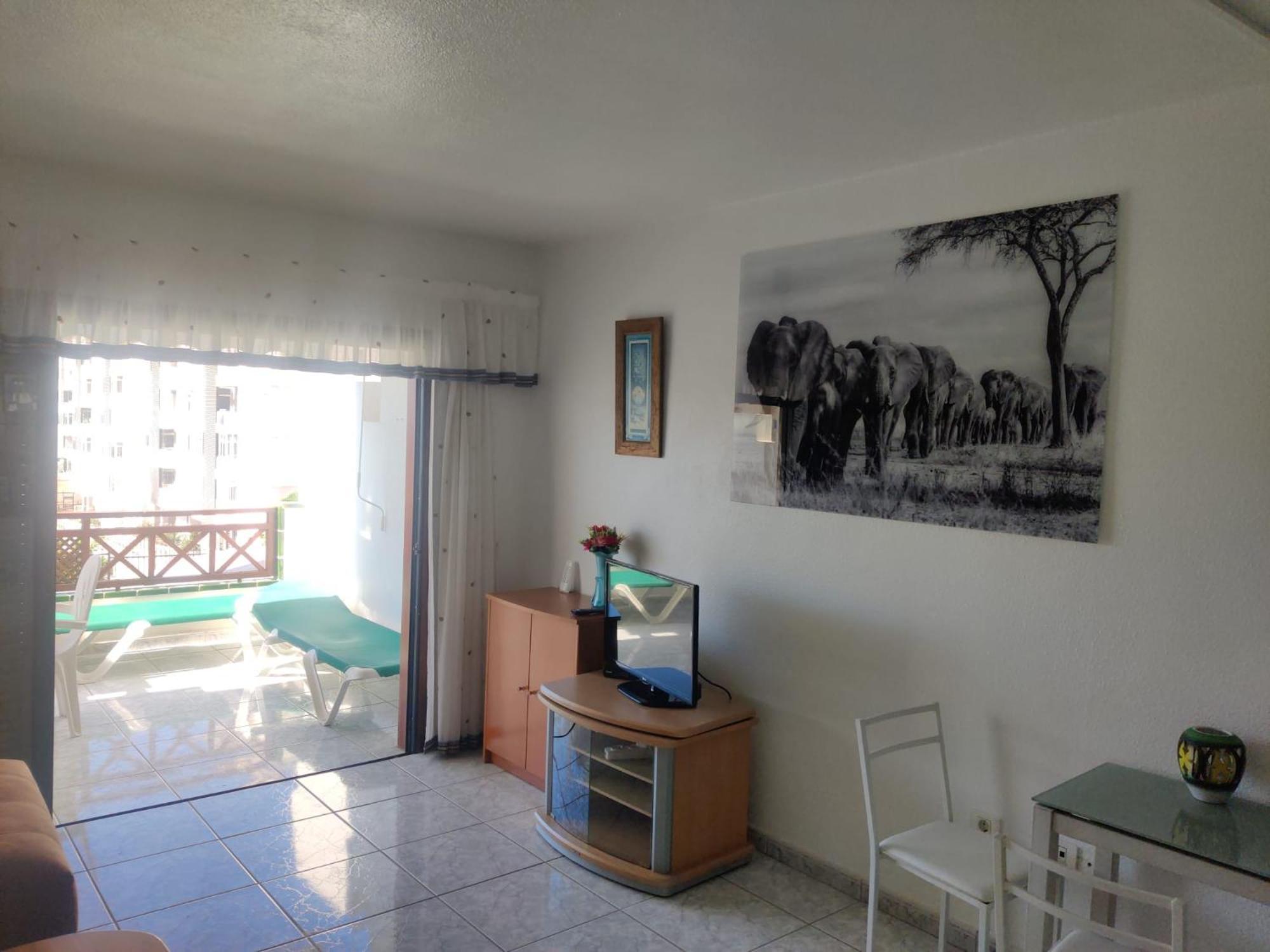 Victoria Court 2, Los Cristianos Guincho  Екстериор снимка
